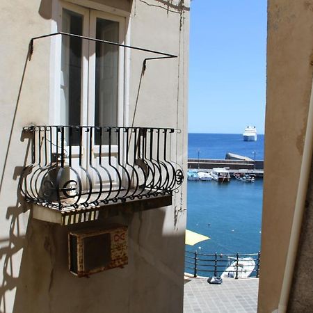 Casa Vacanza U Curtigghiu Липари Екстериор снимка