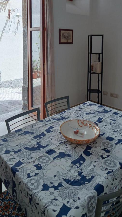 Casa Vacanza U Curtigghiu Липари Екстериор снимка