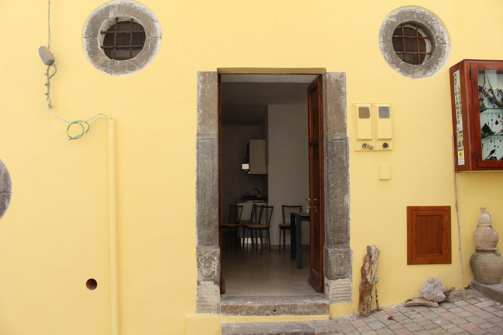 Casa Vacanza U Curtigghiu Липари Екстериор снимка